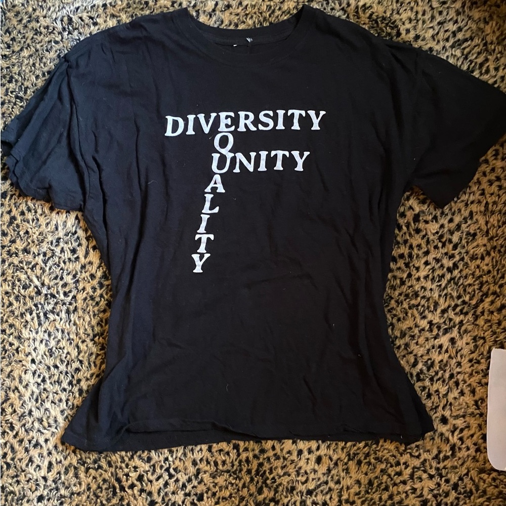 graphic tee